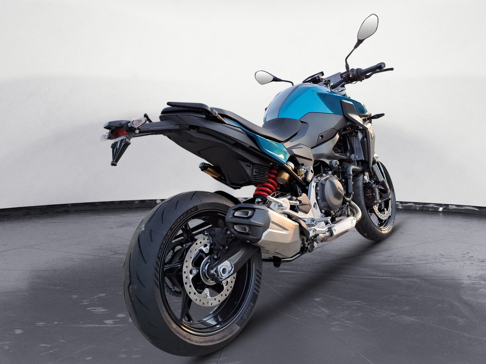 BMW Motorrad - F 900 R