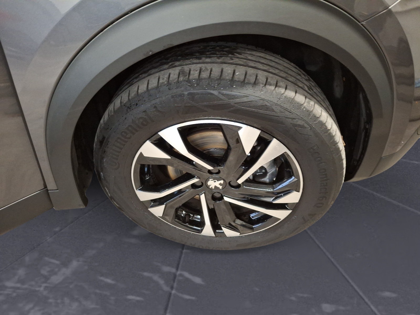 Peugeot - 2008 BlueHDi 130 EAT8 Allure Pack