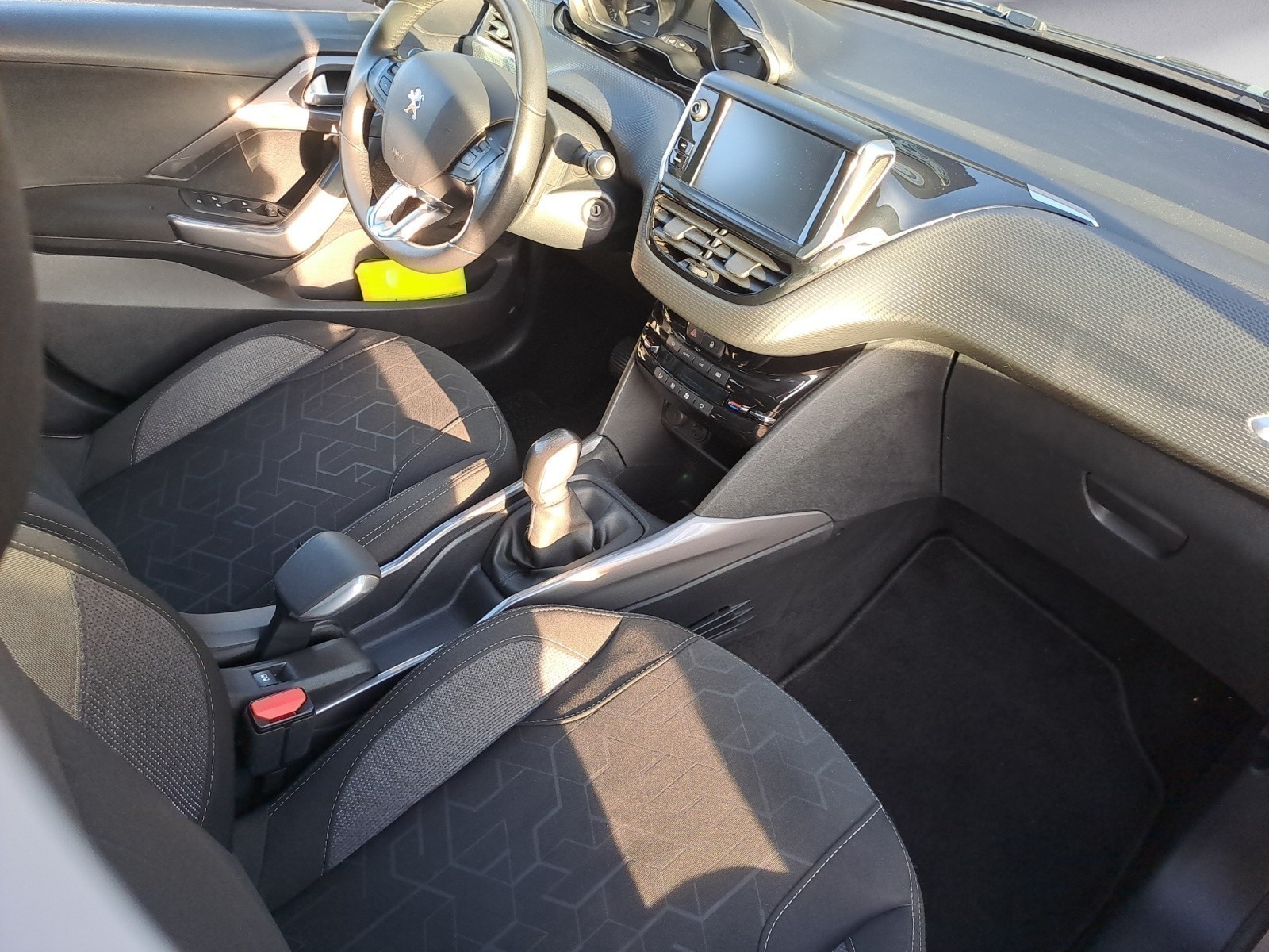 Peugeot - 2008 Style PureTech 110 Stop&Start