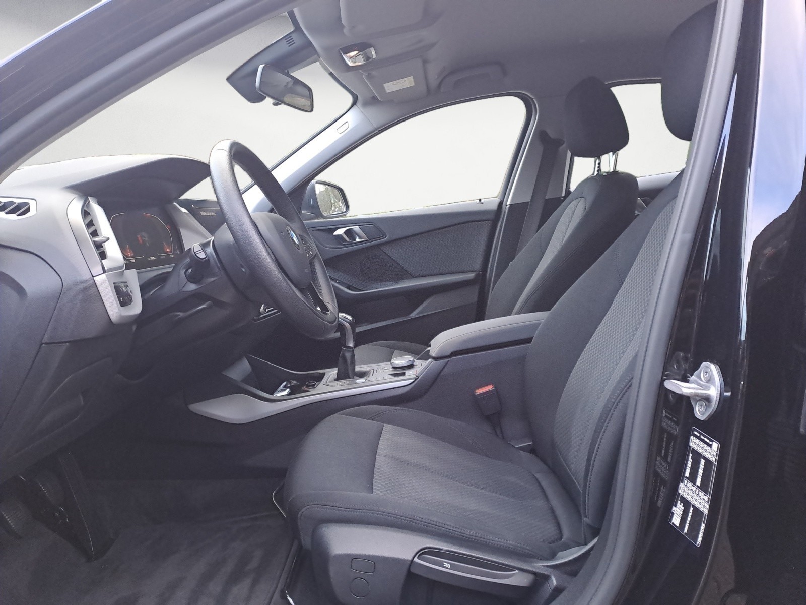 BMW - 118i Advantage