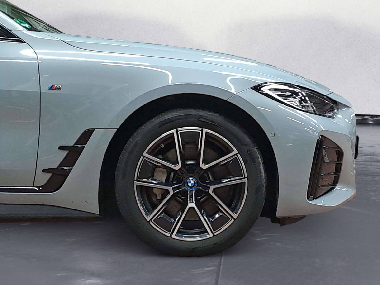 BMW - i4 eDrive40 M-Sport