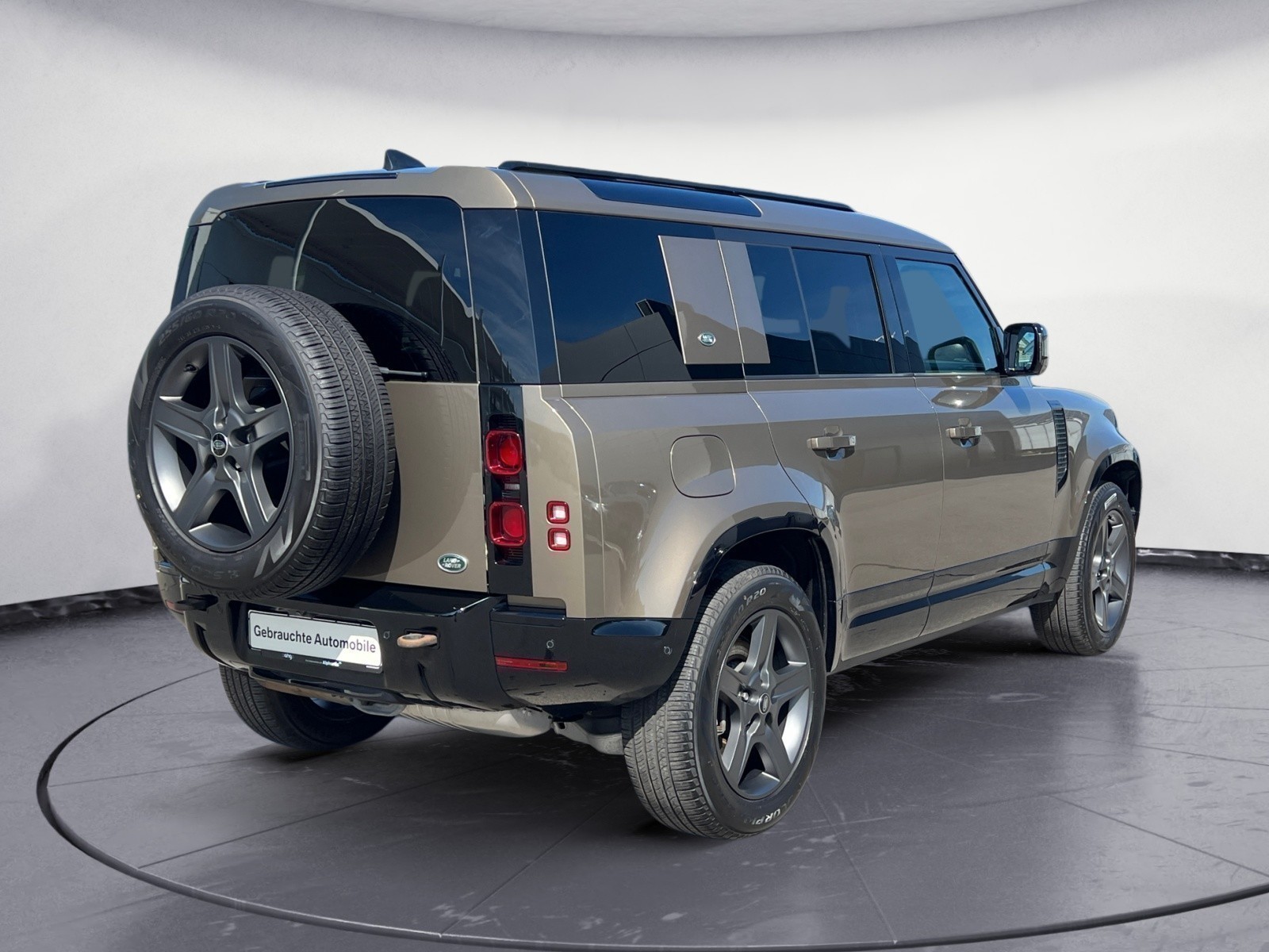 Land Rover - Defender D300 X-Dynamic SE 110