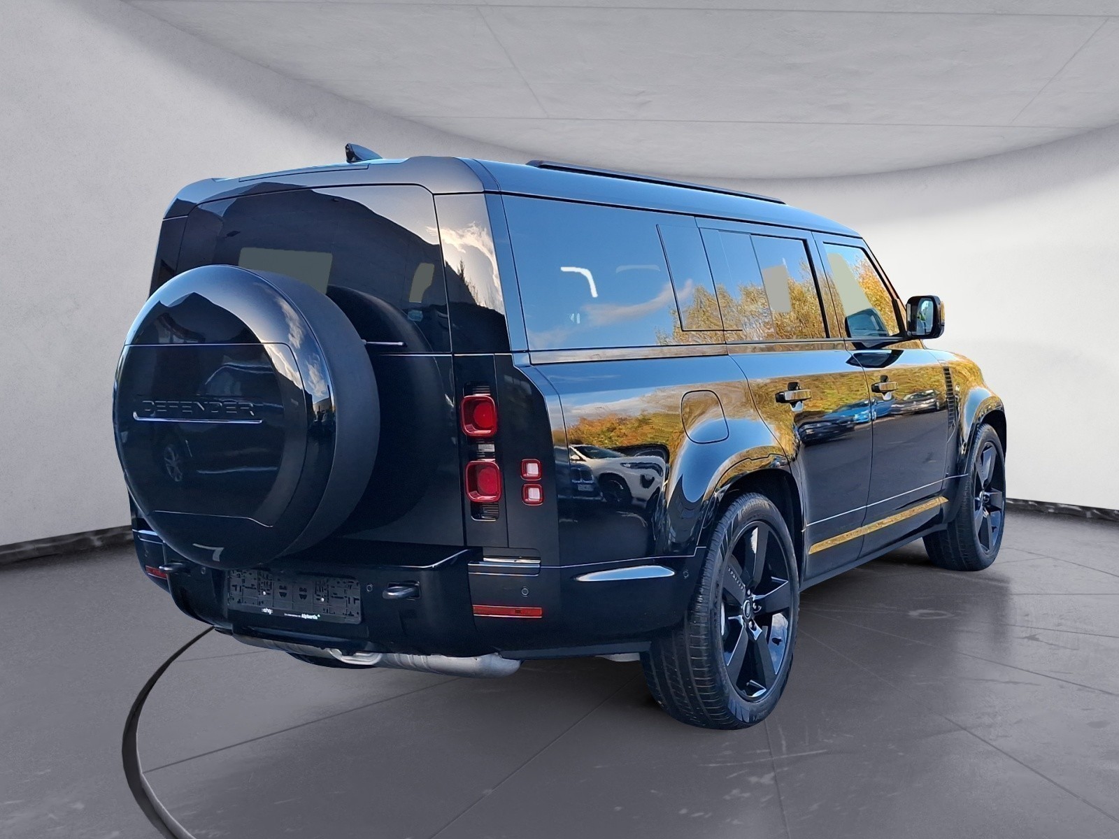 Land Rover - Defender 130 D300 X-Dynamic HSE