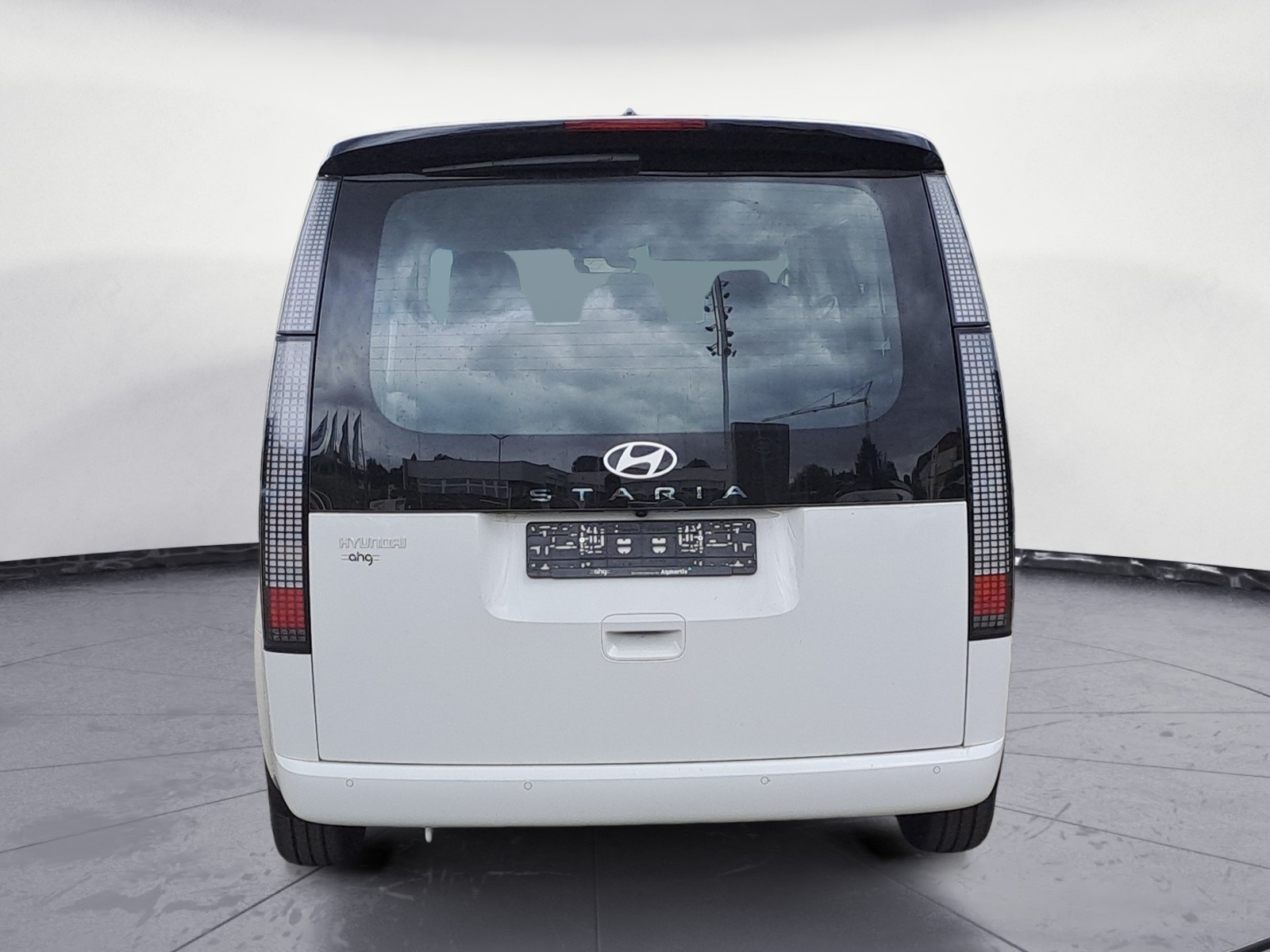 Hyundai - STARIA HEV 9-Sitzer TREND
