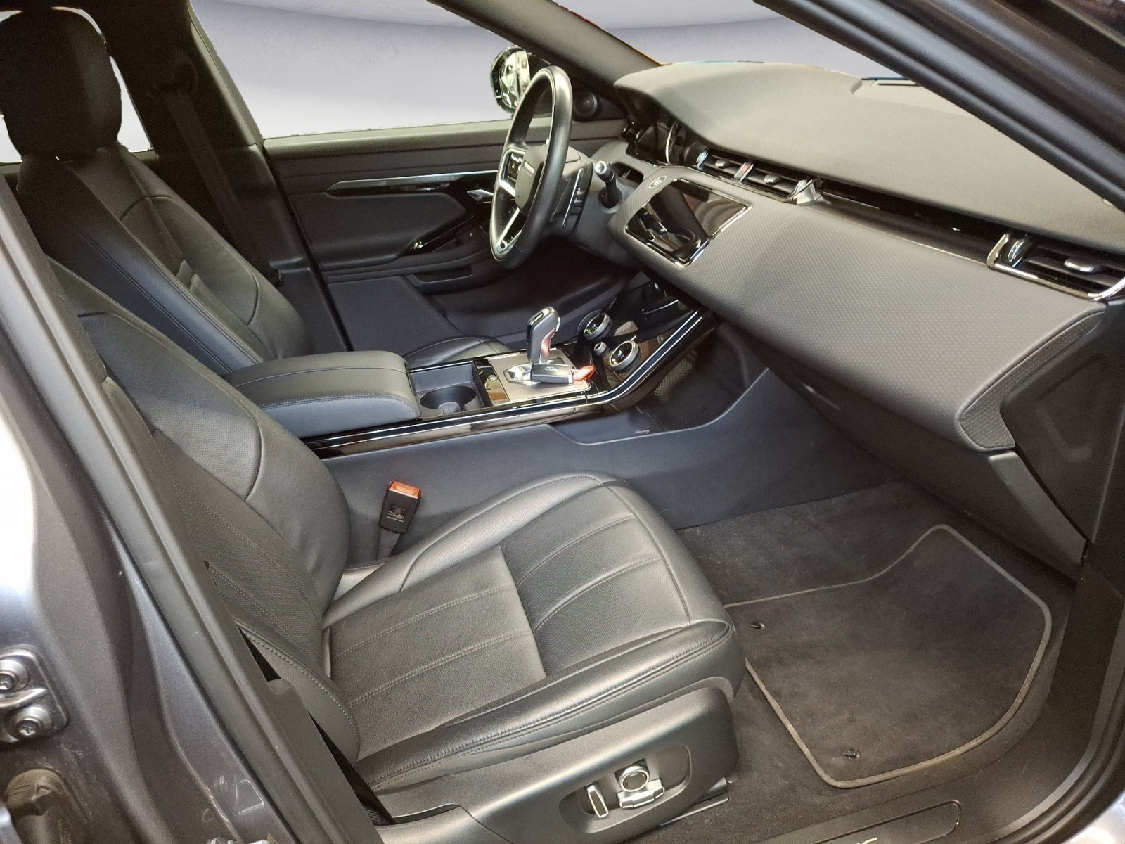 Land Rover - Range Rover Evoque P300e R-DYNAMIC S AWD Automatik