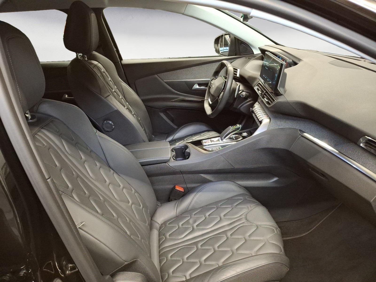 Peugeot - 3008 HYBRID 225 e-EAT8 Allure Pack