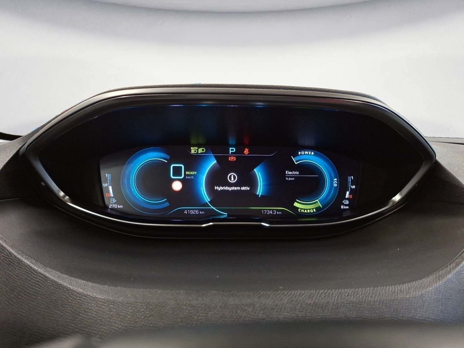 Peugeot - 3008 HYBRID 225 e-EAT8 Allure Pack