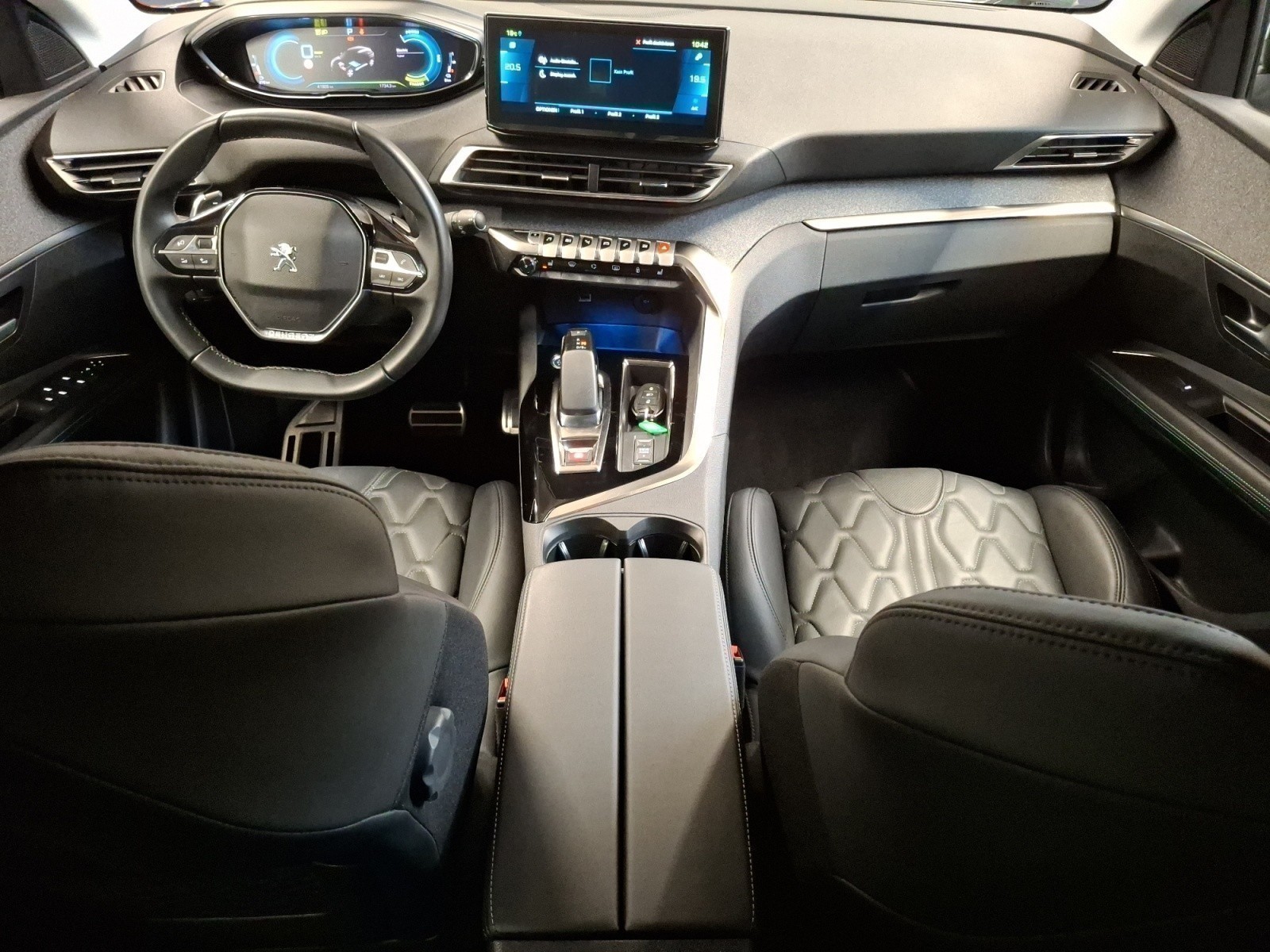 Peugeot - 3008 HYBRID 225 e-EAT8 Allure Pack