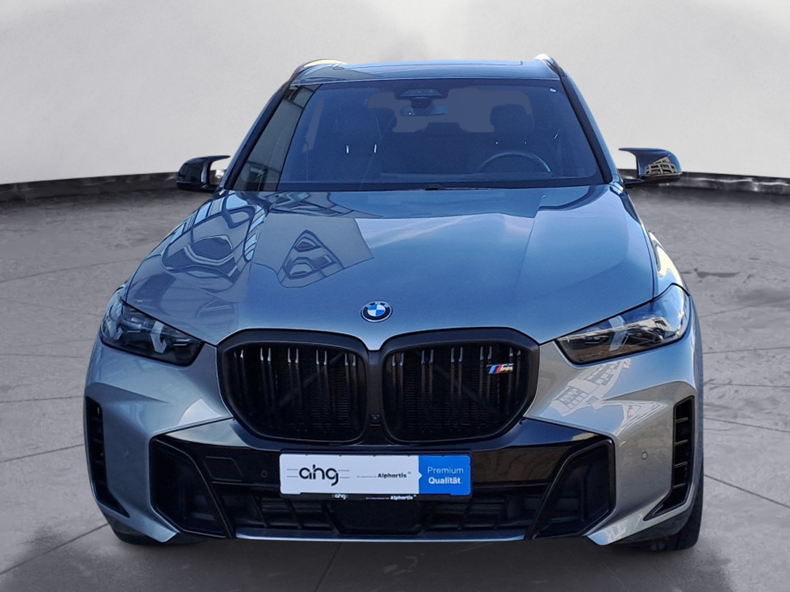 BMW - X5 M60i