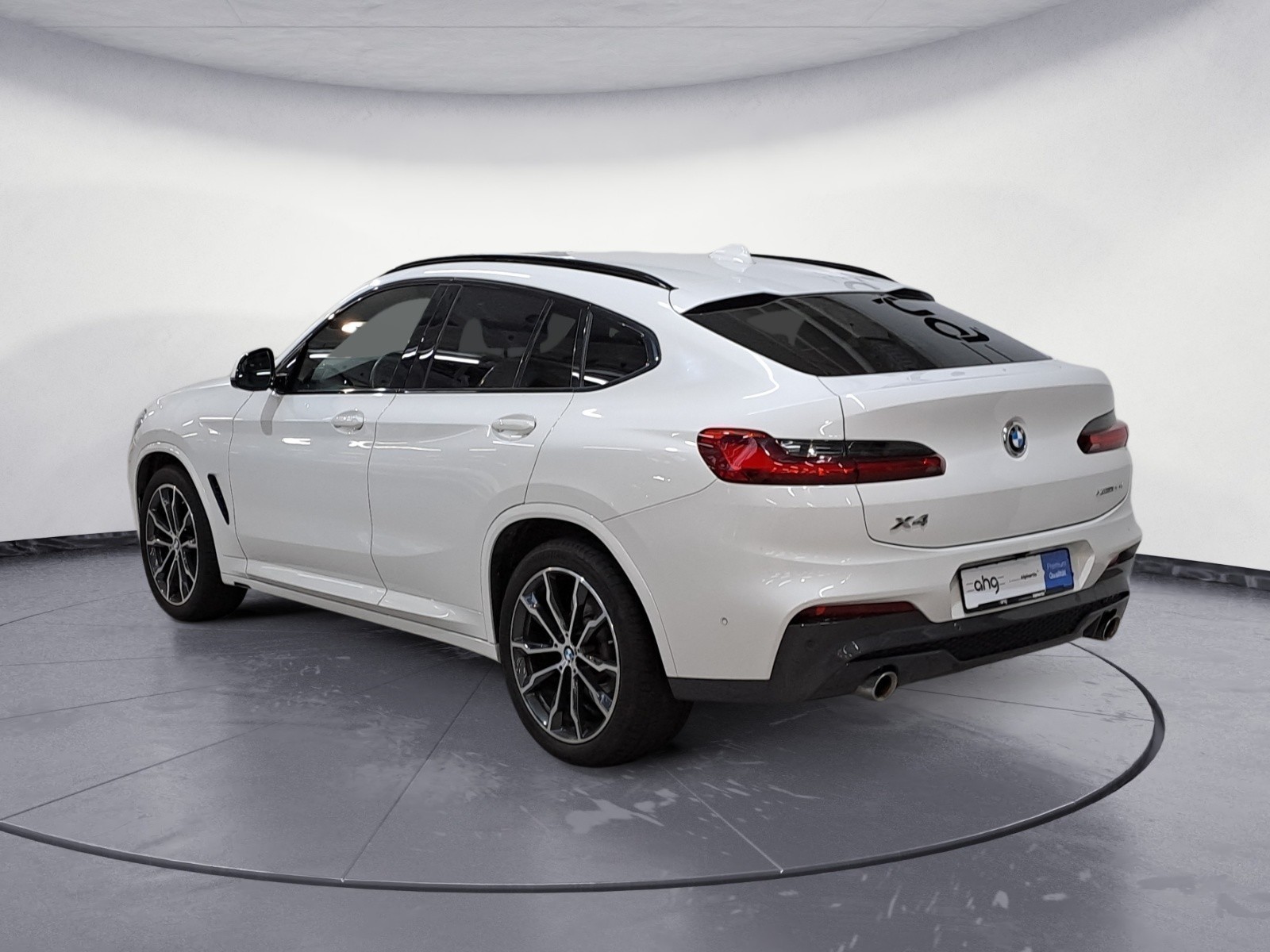 BMW - X4 xDrive20i AT xLine