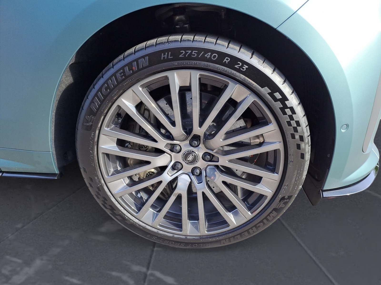 Land Rover - Range Rover Sport P635 SV