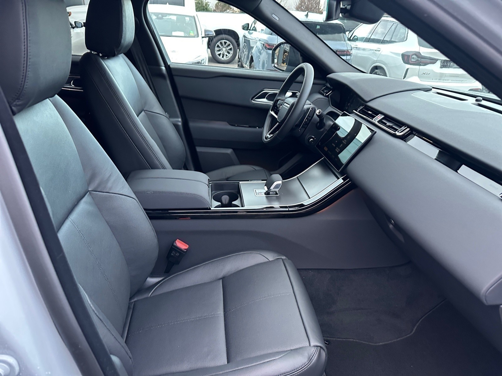 Land Rover - Range Rover Velar D300 Dynamic SE