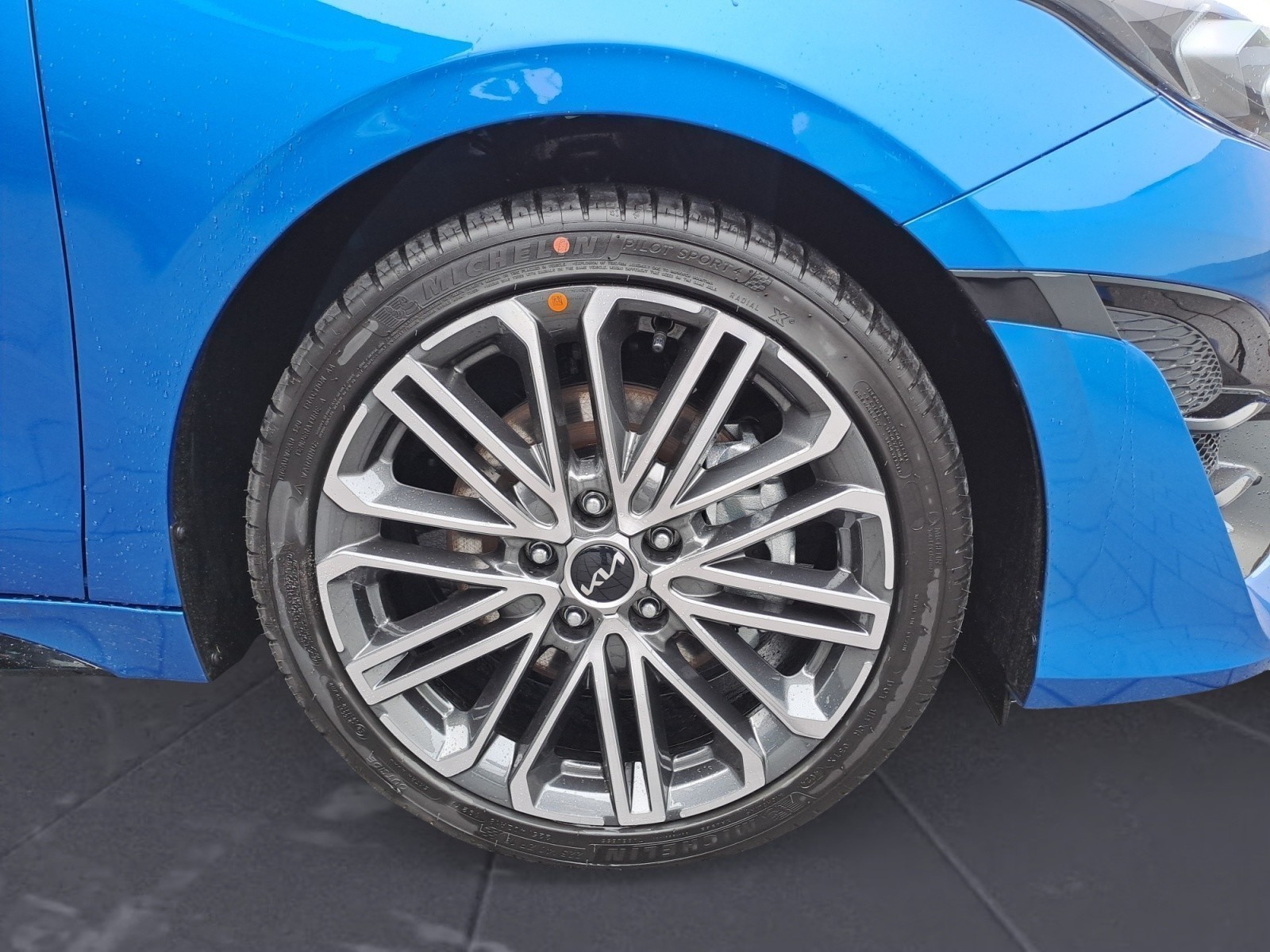 Kia - ProCeed 1.5 T-GDI DCT GT-line