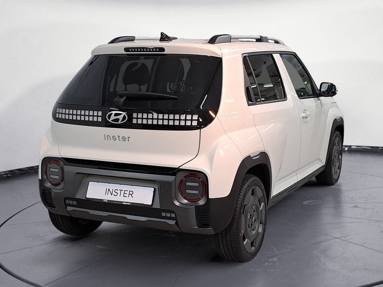 Hyundai - INSTER Cross EV