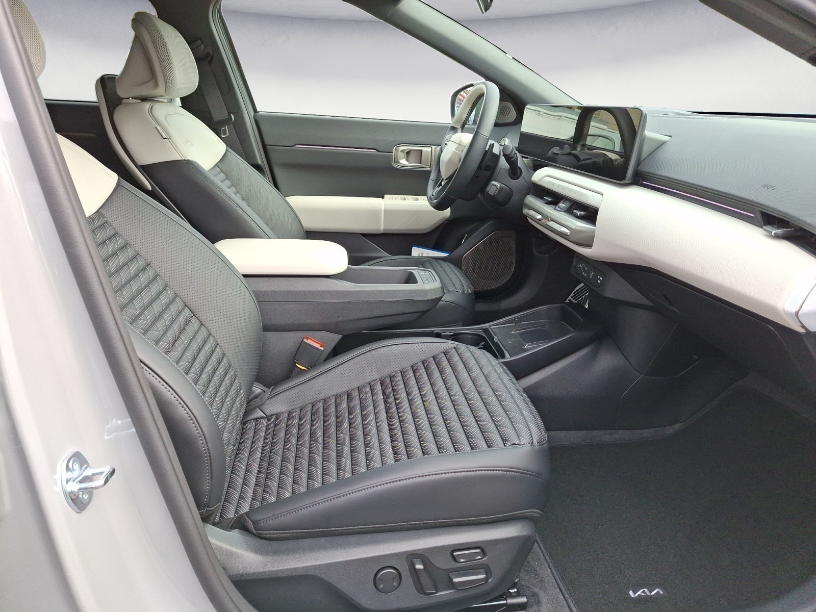 Kia - EV4 Hatchback 81 GTL FWD DWP/