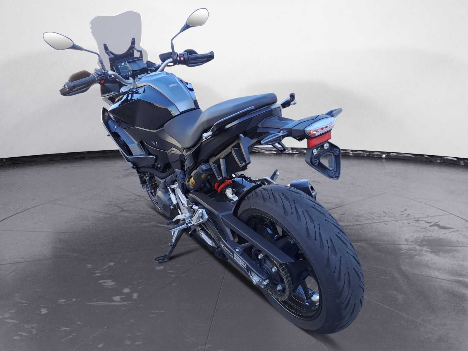 BMW Motorrad - F 900 XR