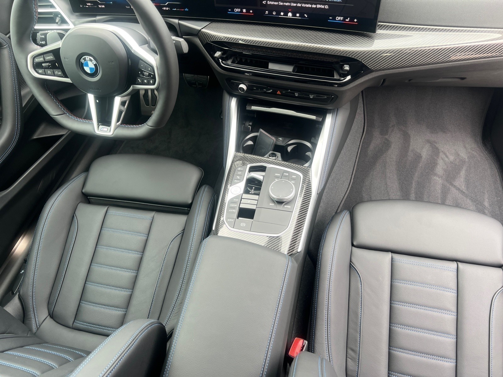 BMW - M240i xDrive Coupé