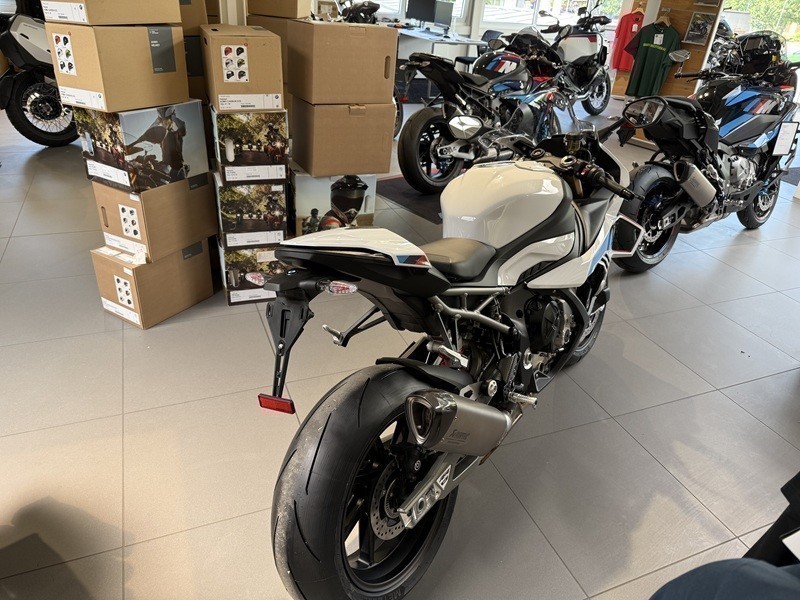 BMW Motorrad - S 1000 RR mit M Paket, Race Paket uvm