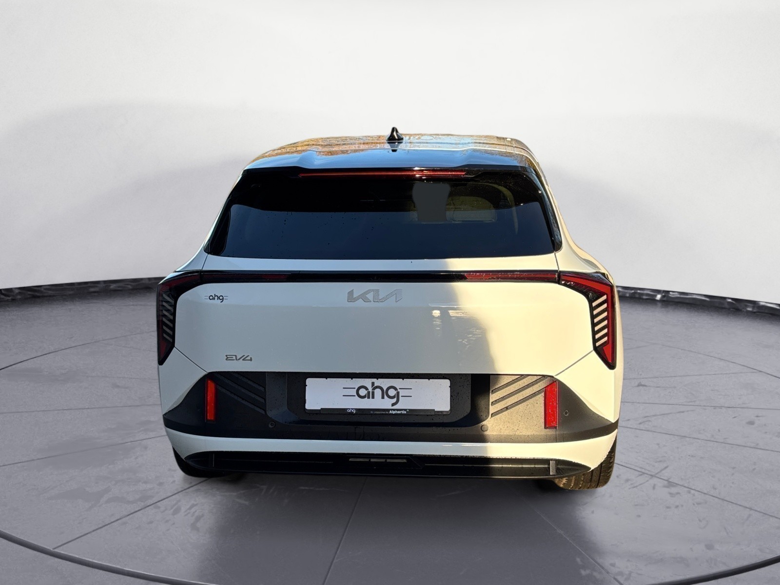 Kia - EV4 Hatchback 81 EARTH FWD