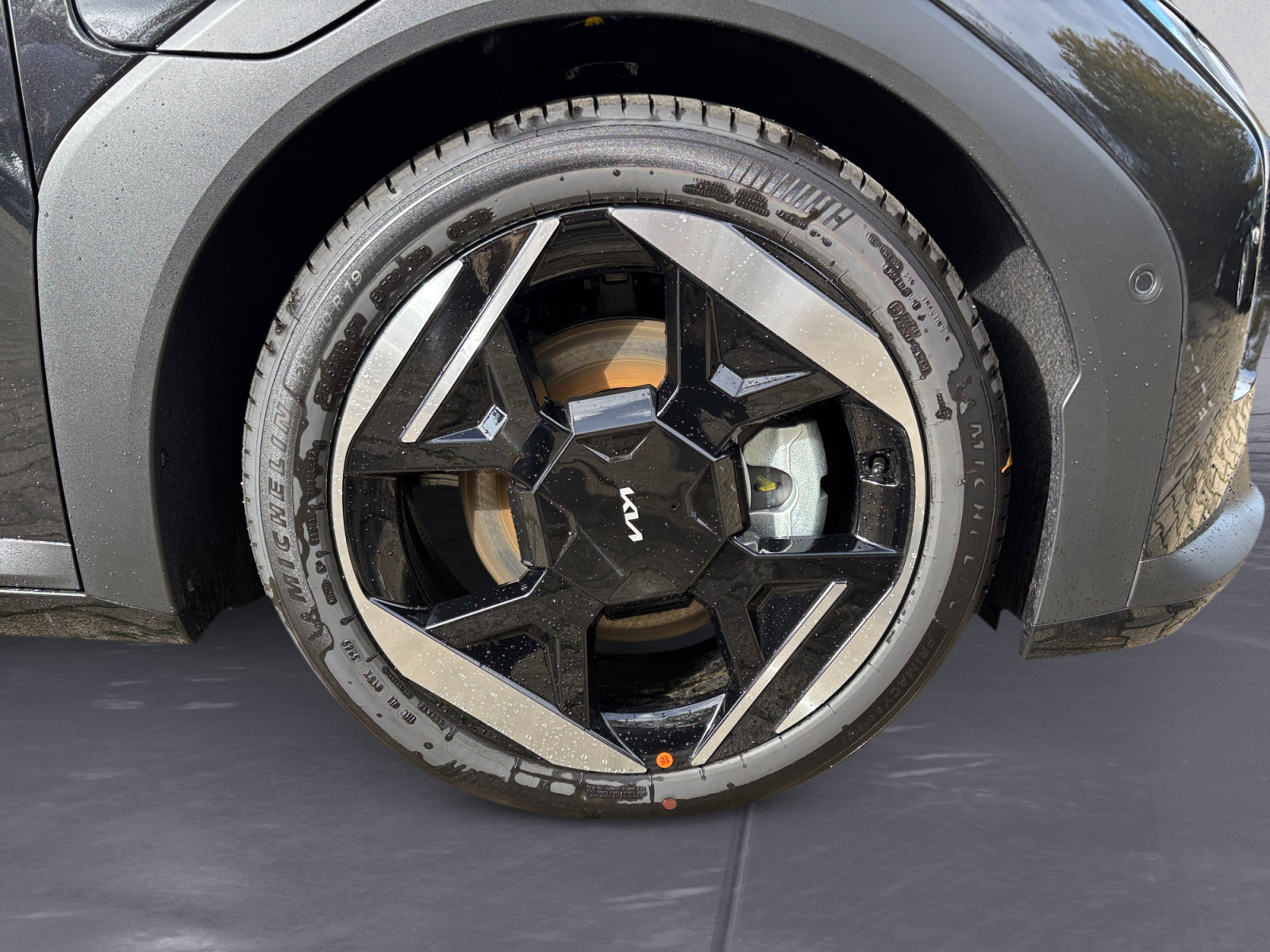 Kia - EV4 EARTH 2WD HATCHBACK