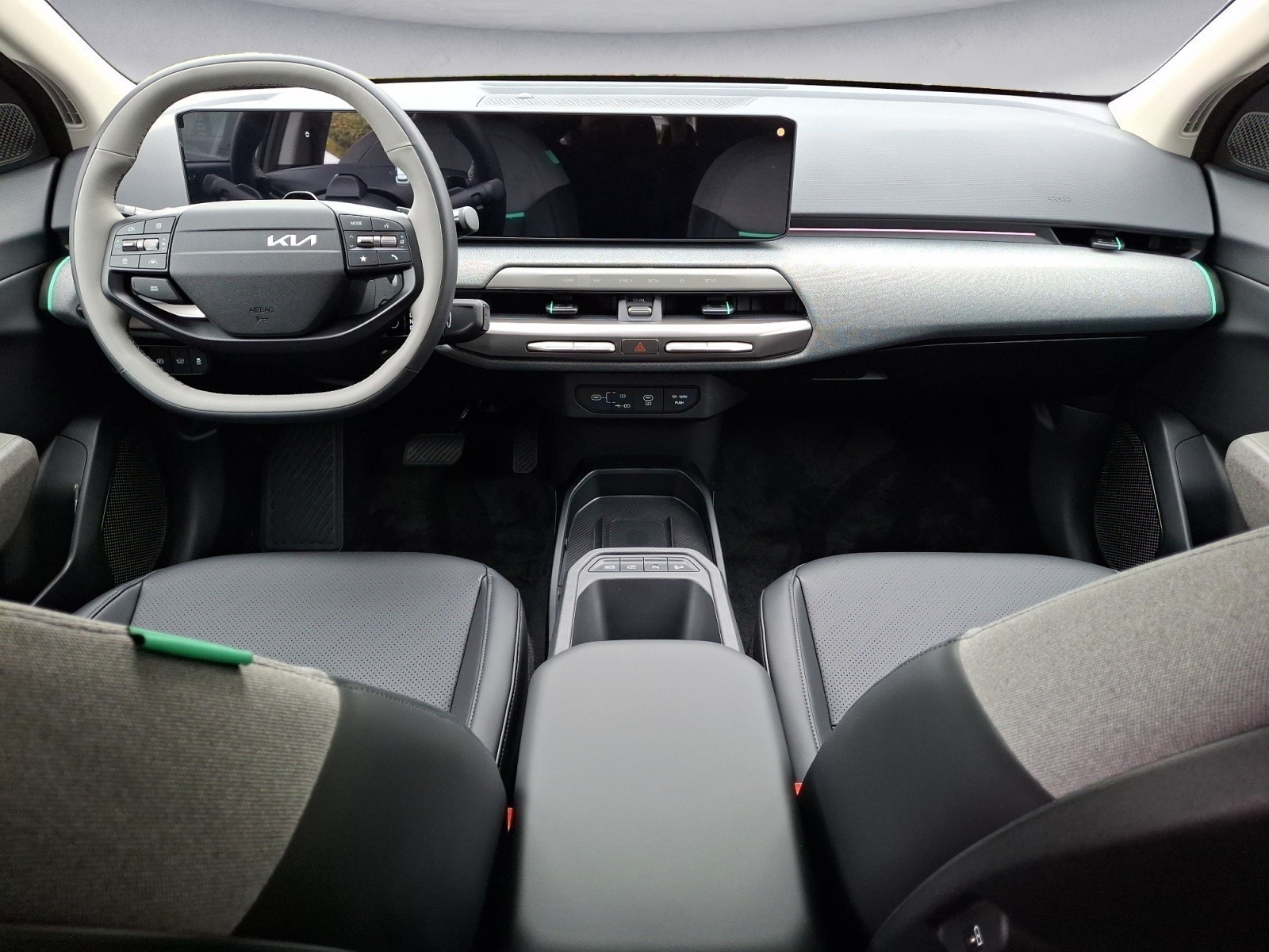 Kia - EV4 Hatchback 81 EARTH FWD