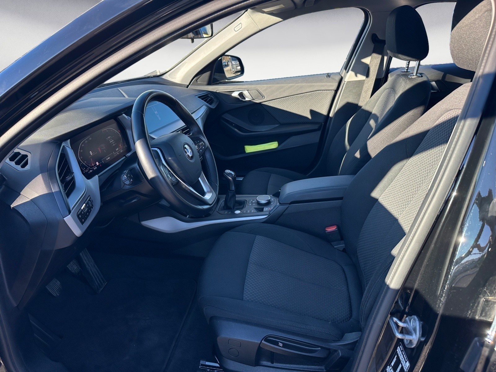 BMW - 118i Advantage