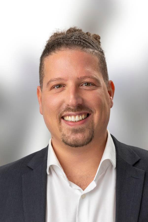 contact_import_imageGxWA7U