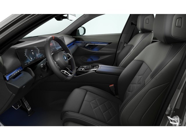 BMW - i5 M60 xDrive