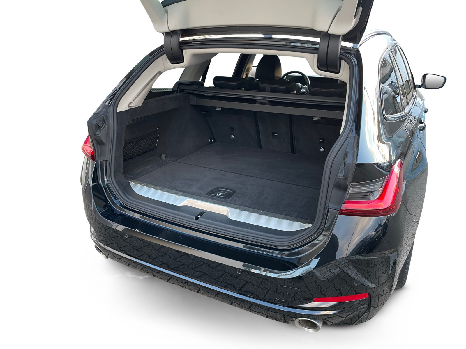 BMW - 320e Touring Auto