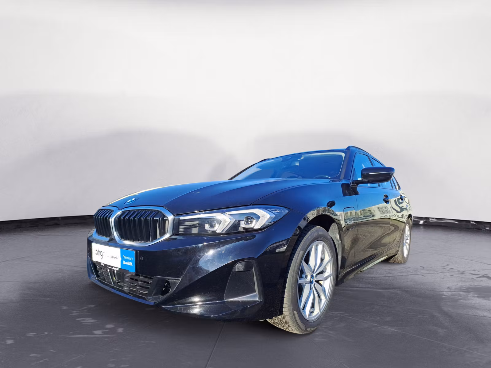 BMW - 330e xDrive Touring Automatic