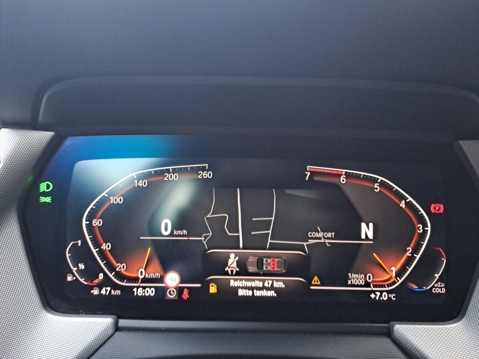 BMW - 118i Advantage