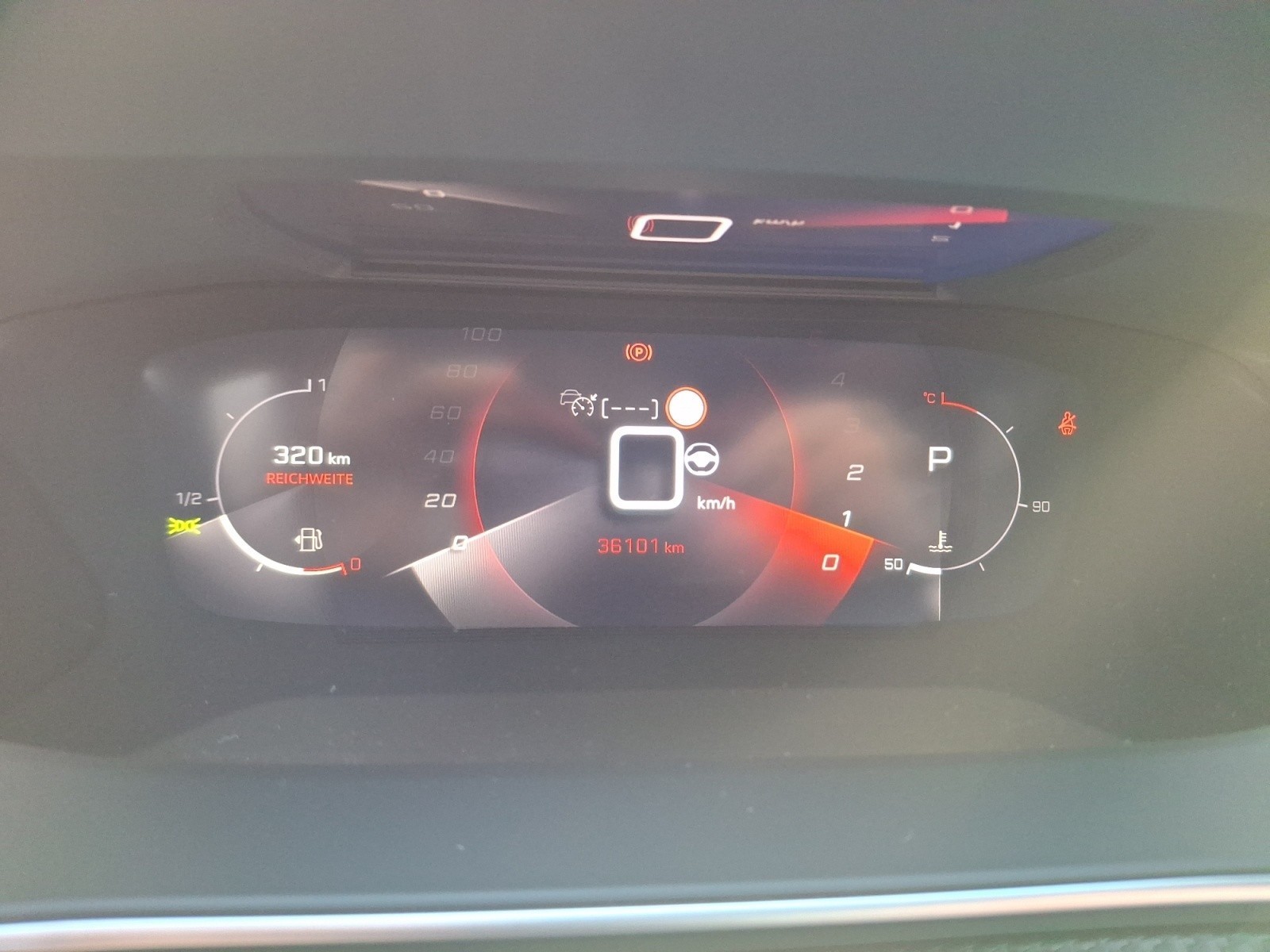 Peugeot - 2008 BlueHDi 130 EAT8 GT