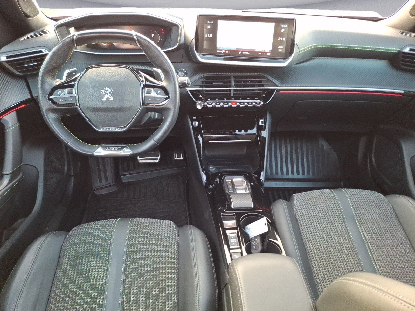 Peugeot - 2008 BlueHDi 130 EAT8 GT