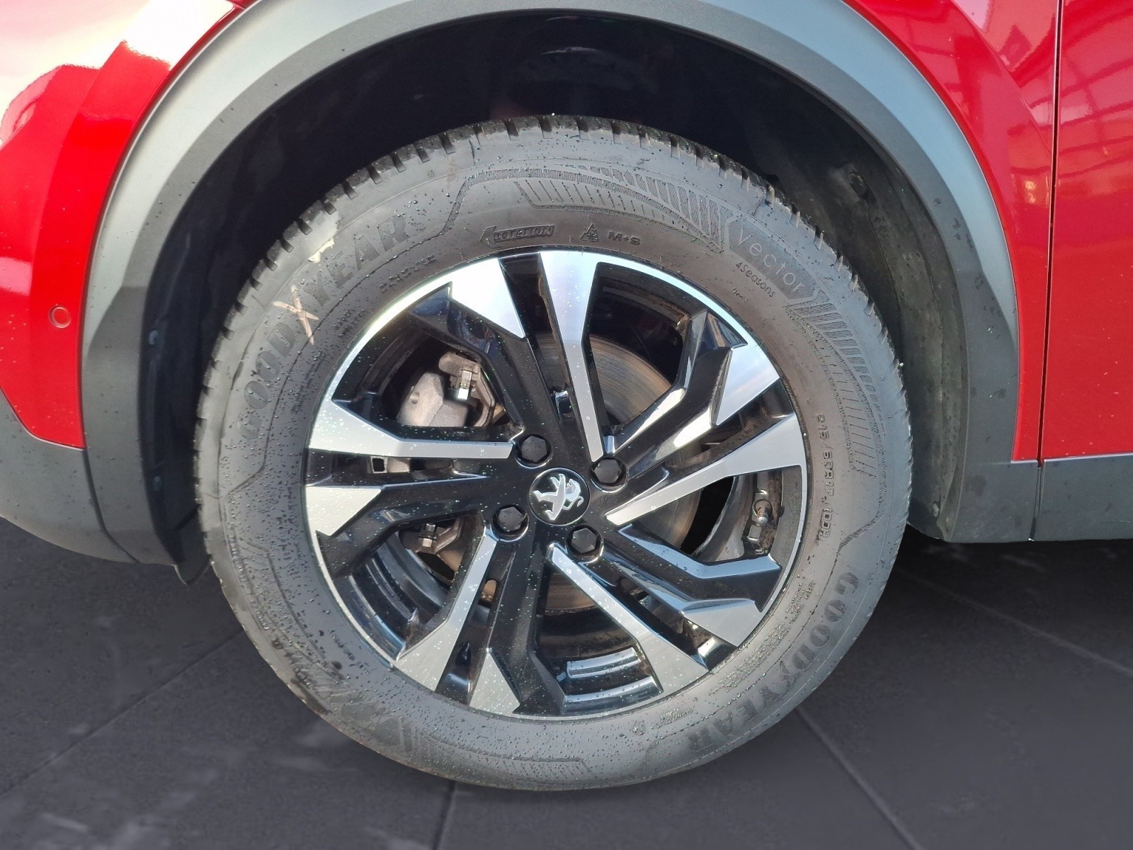 Peugeot - 2008 BlueHDi 130 EAT8 GT