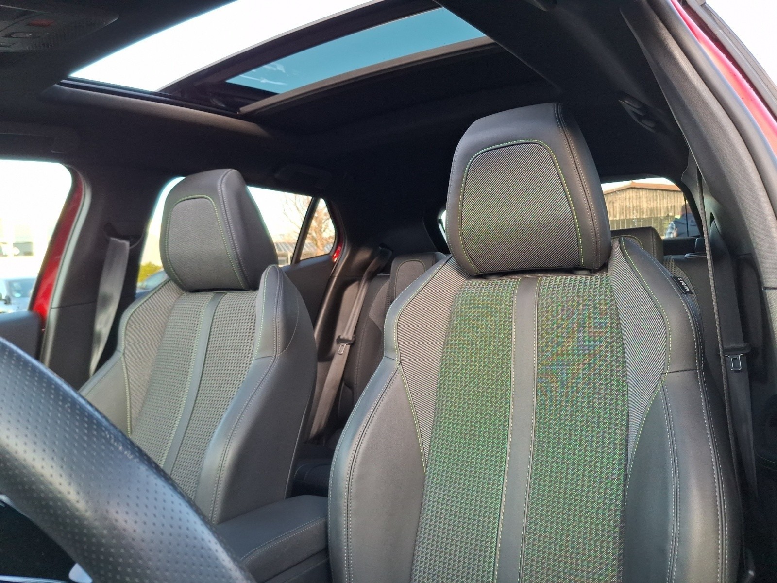 Peugeot - 2008 BlueHDi 130 EAT8 GT