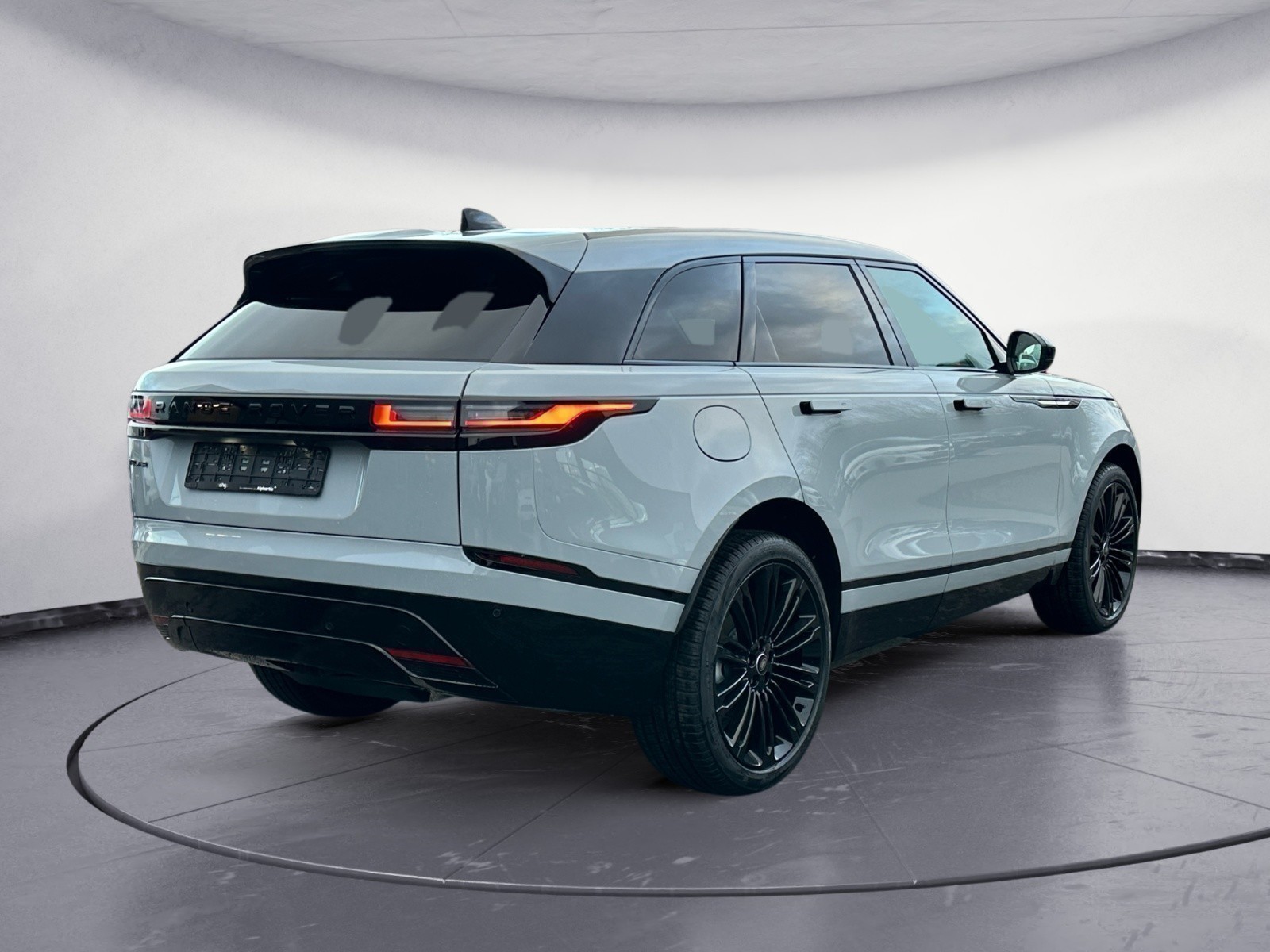 Land Rover - Range Rover Velar D300 Dynamic SE