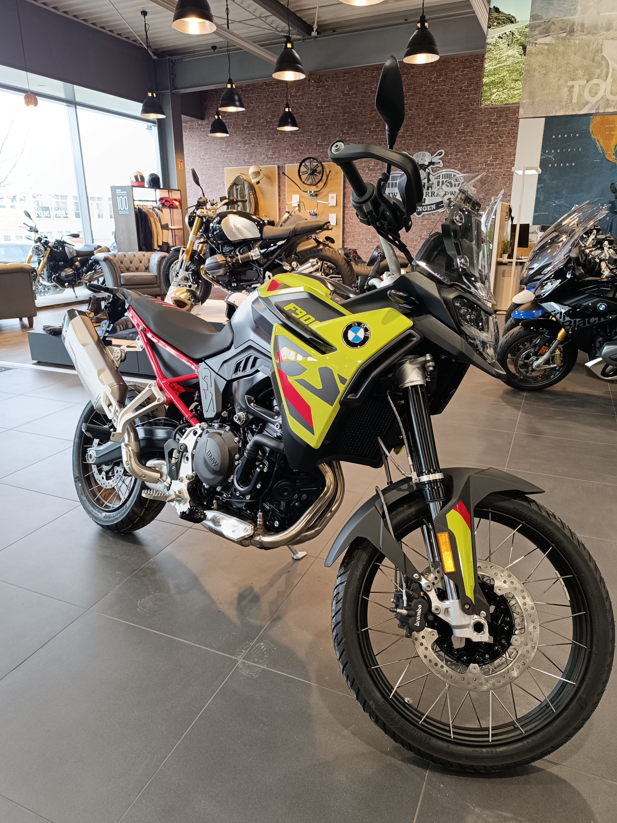 BMW Motorrad - F 900 GS mit Werksgarantie bis 2028