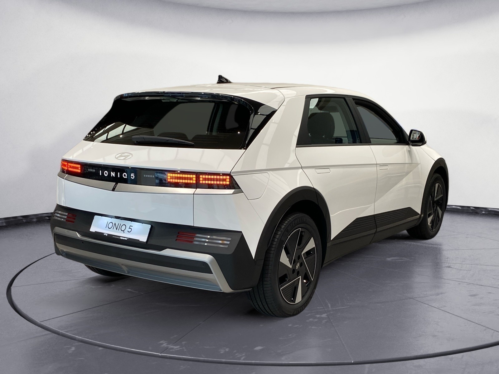 Hyundai - IONIQ 5 2WD