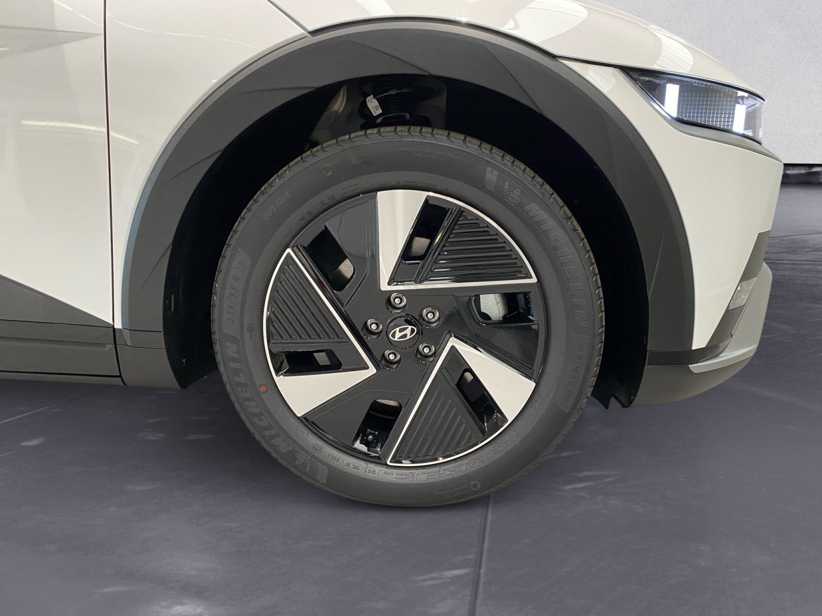 Hyundai - IONIQ 5 2WD