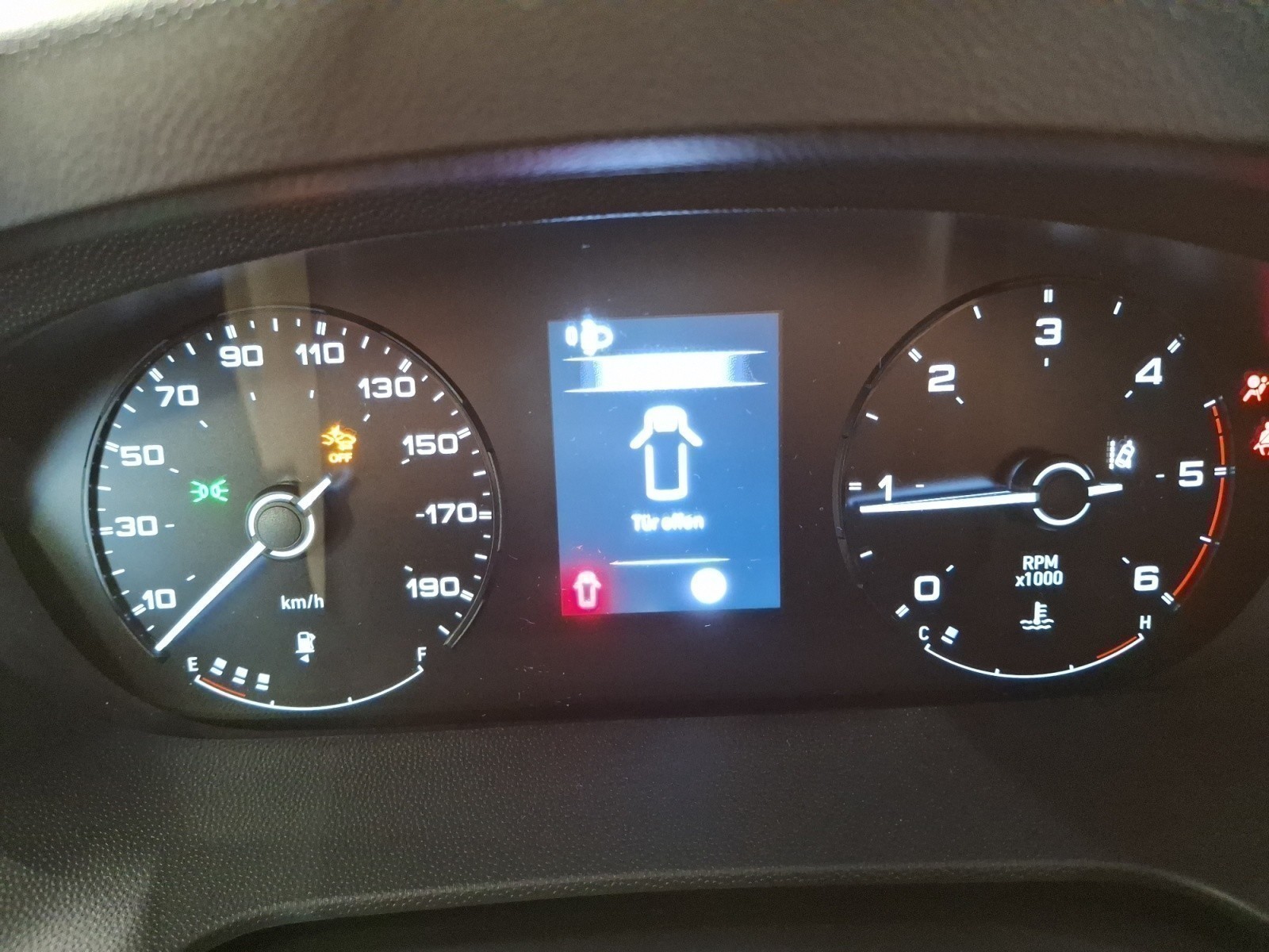 Peugeot - Boxer BlueHDi 140 Pro TwinCab L2H2 335