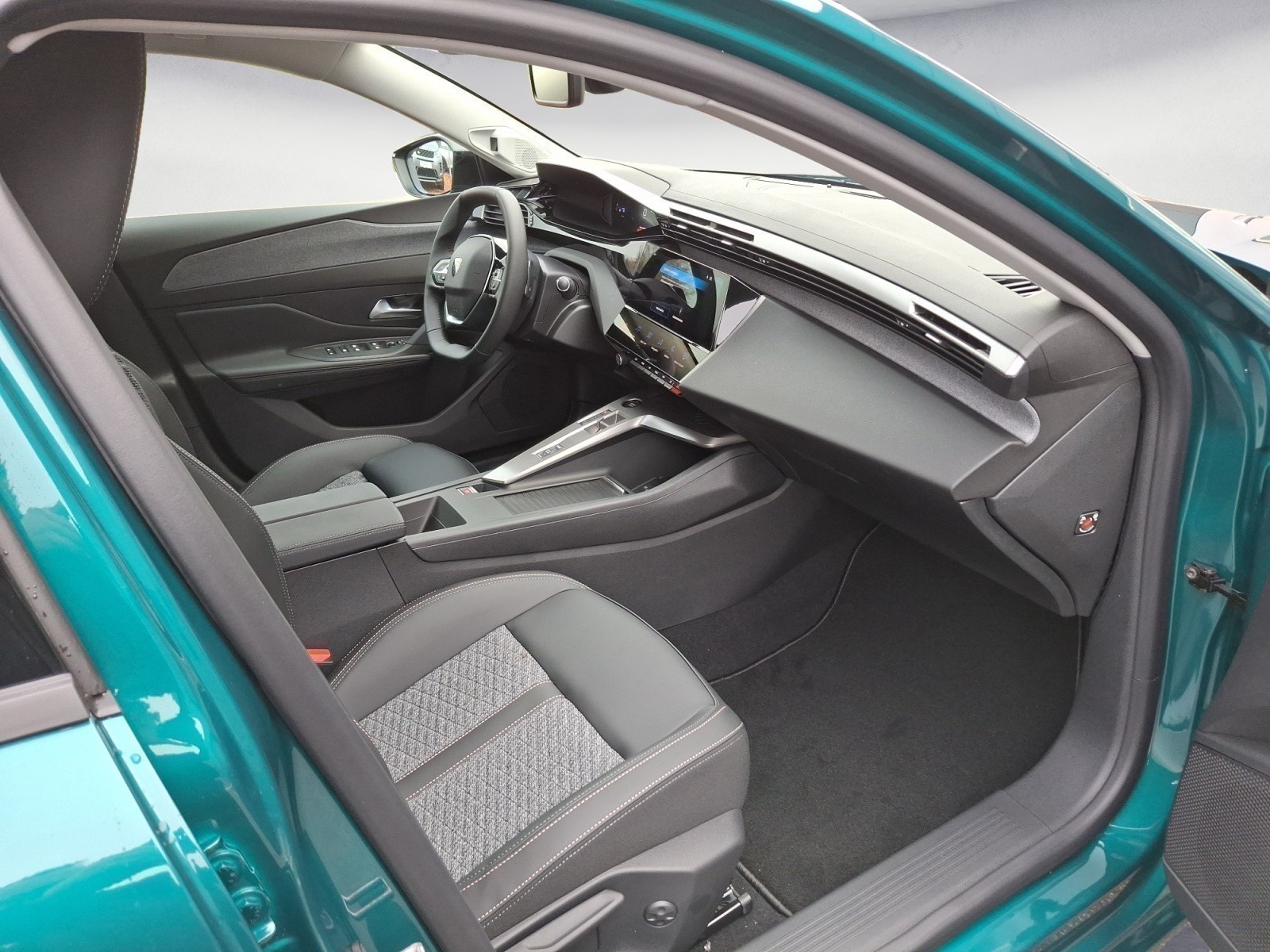 Peugeot - 308 Allure Hybrid 145 e-DSC6